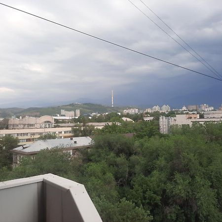 Apartment Shevchenko Panfilova アルマトイ エクステリア 写真